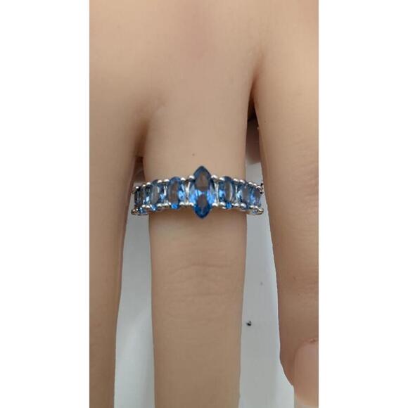 Silver Ring with Blue Gemstones Size 7 - Picture 8 of 8